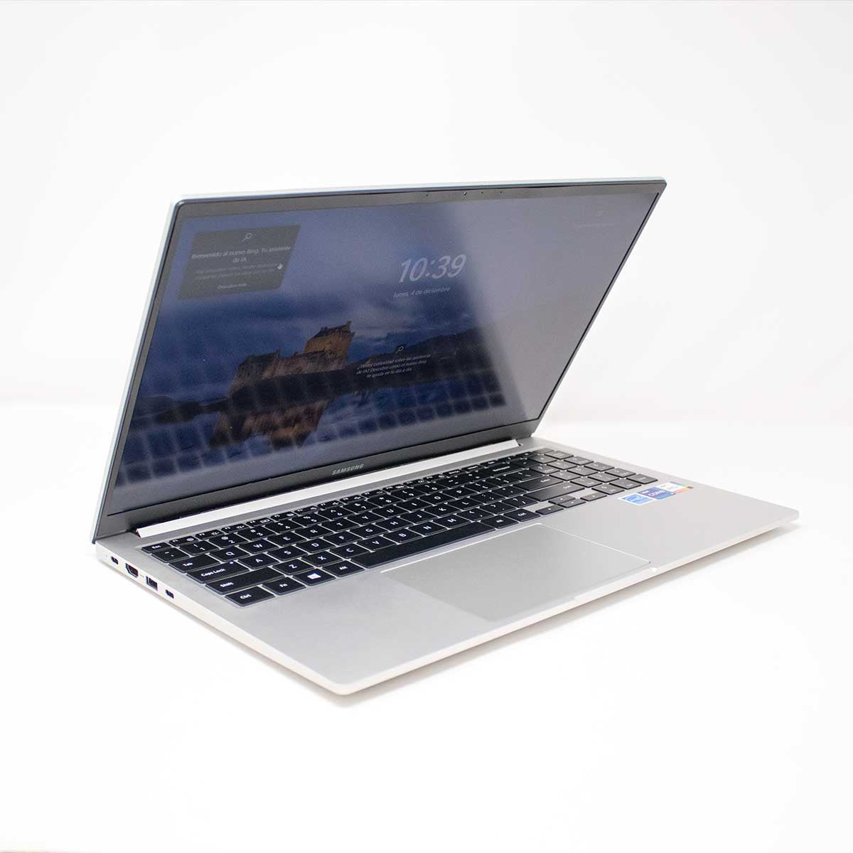 GALAXY BOOK NP750XDA-KD1US I5-1135G7 8GB RAM 256GB SSD 15.6" WIN11 PRO MYSTIC SILVER SAMSUNG